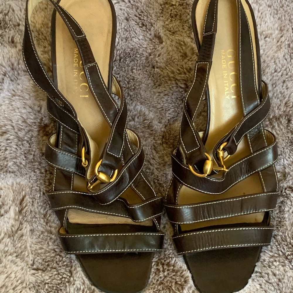 Authentic GUCCI Gold Chain Brown Leather Heels🤎💰